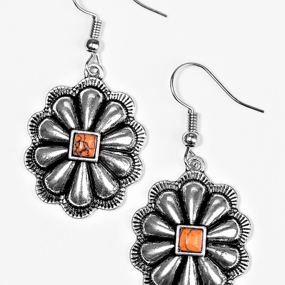 Canyon Daisy Earrings - Picture 2 of 2